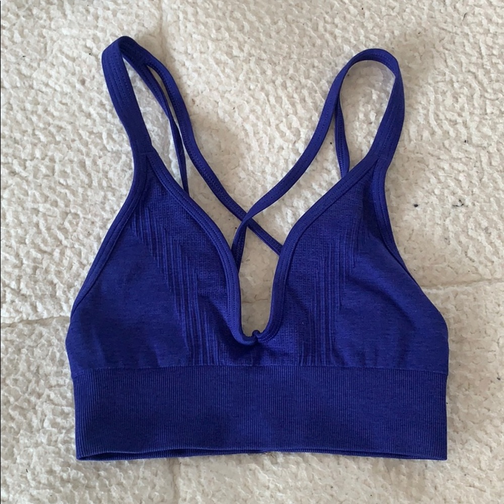 Lululemon sports bra